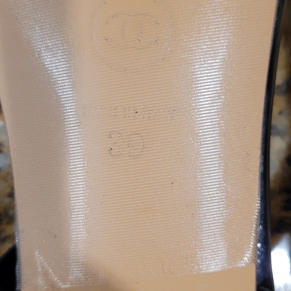 Never worn Chanel black bow sandal - Picture 5 of 7